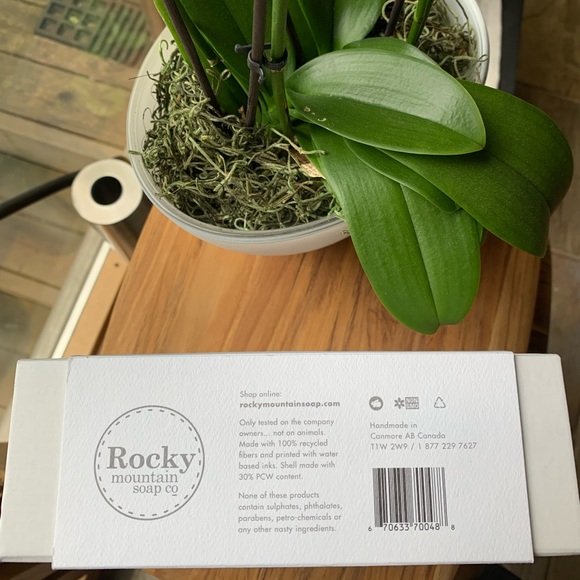 ROCKY MOUNTAIN soap and body butter set Worth $45 Sold for $25 UNISEX - Picture 6 of 9